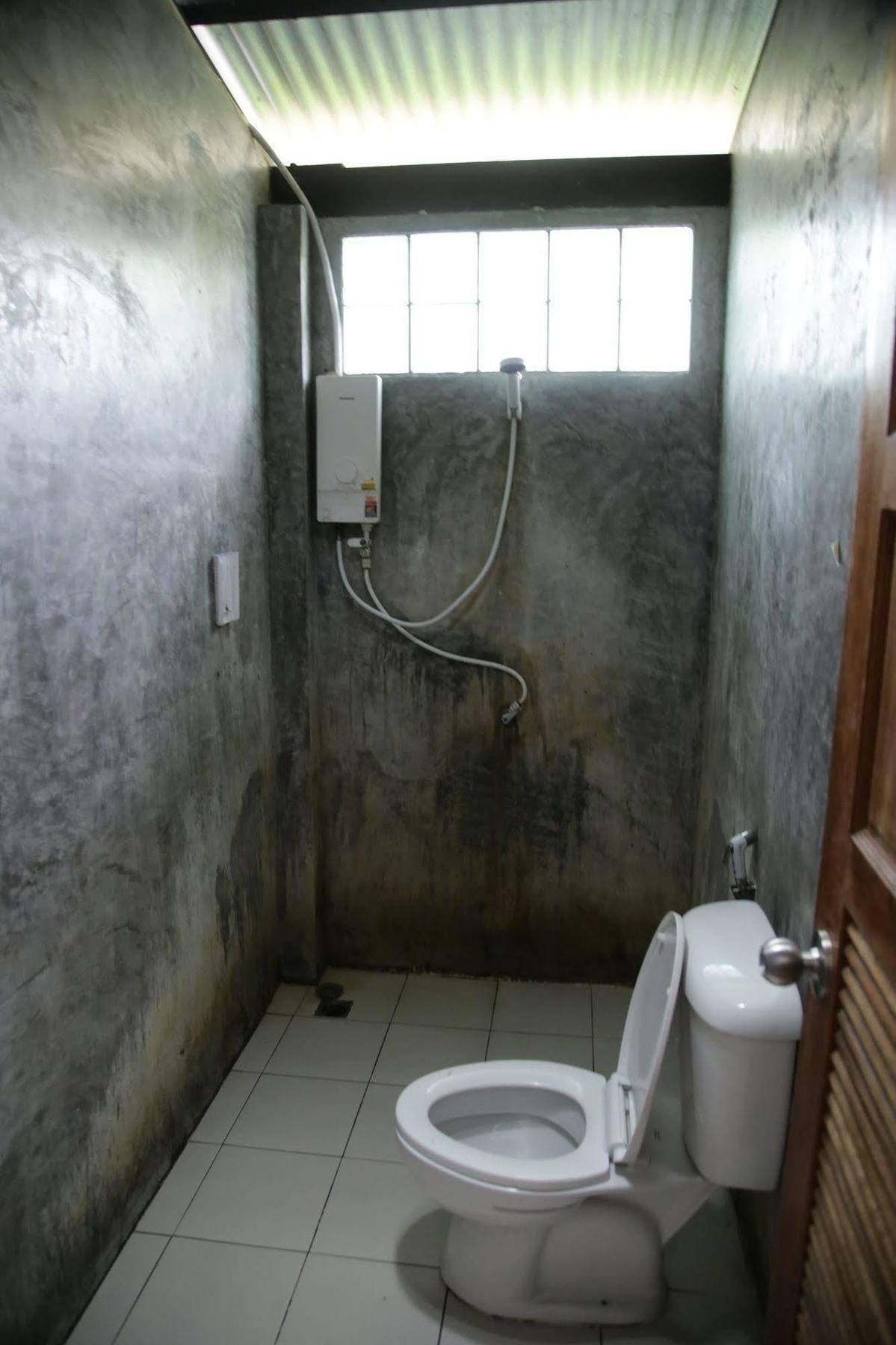 Oyo 585 Freedom Hostel @ Phi Phi Luaran gambar